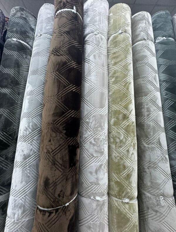 موكيت تركي فاخر بخيط متين عالي الجودة من مفروشات وأرضيات السريع بالرياض