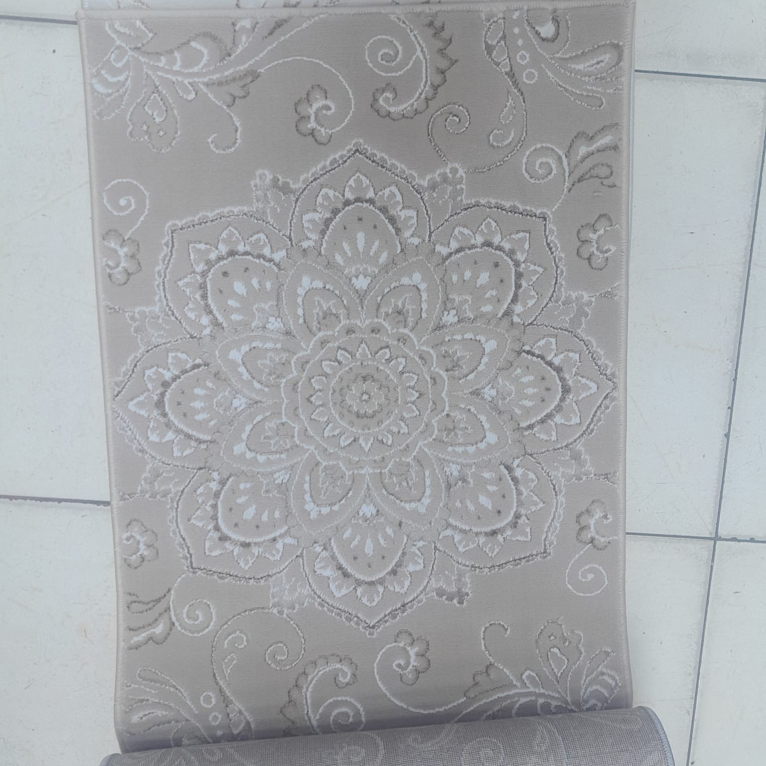 موكيت سجاد فاخر بجودة عالية من مفروشات وأرضيات السريع بالرياض