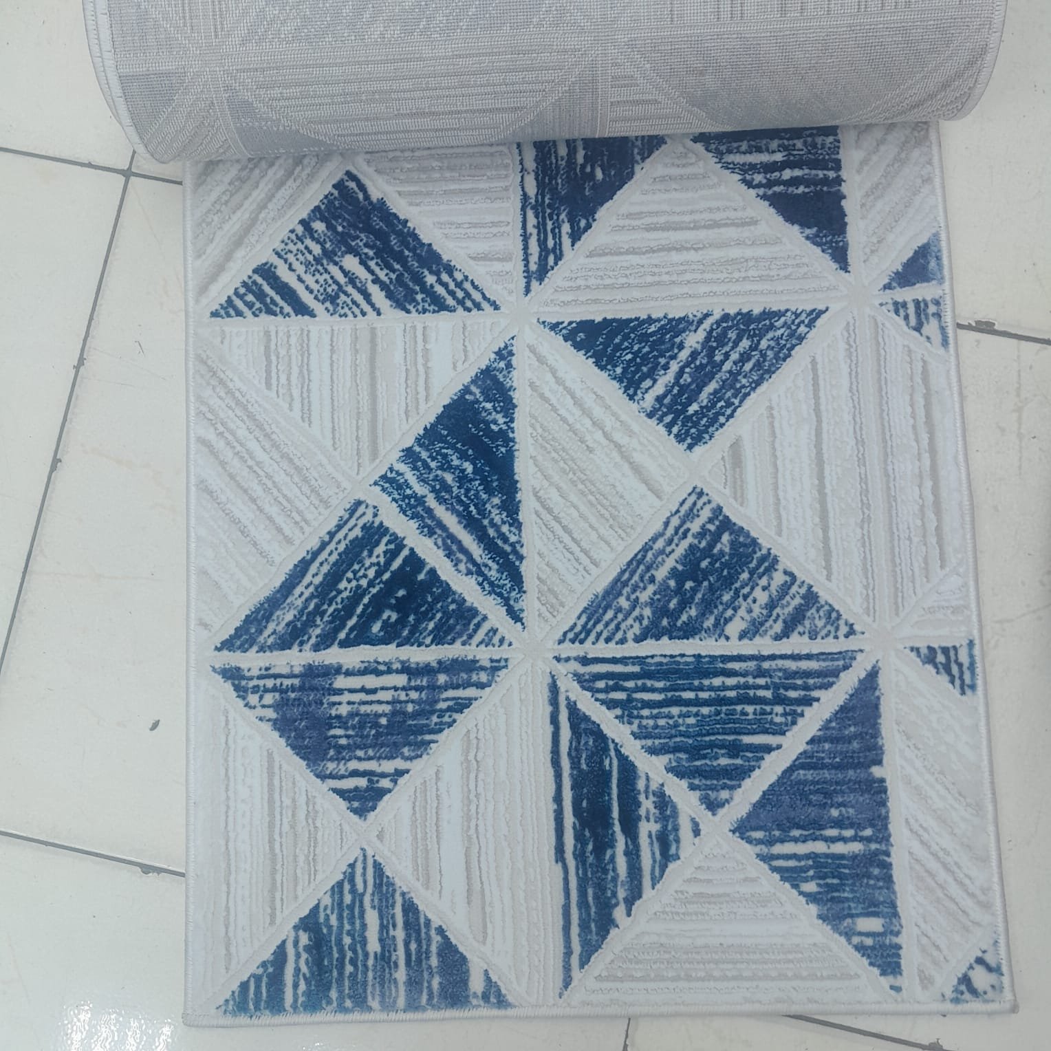 موكيت سجاد فاخر بجودة عالية من مفروشات وأرضيات السريع بالرياض