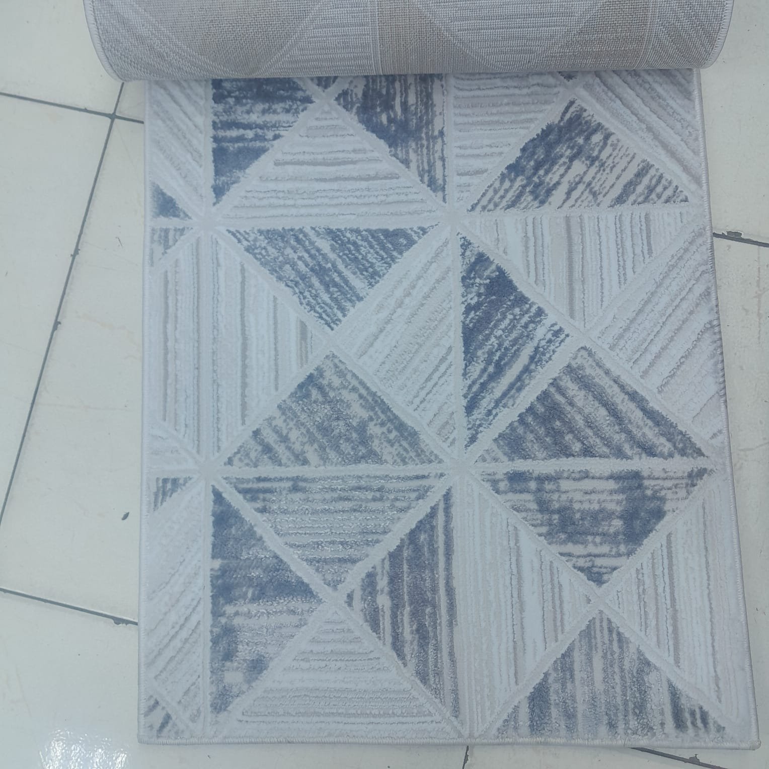 موكيت سجاد فاخر بجودة عالية من مفروشات وأرضيات السريع بالرياض