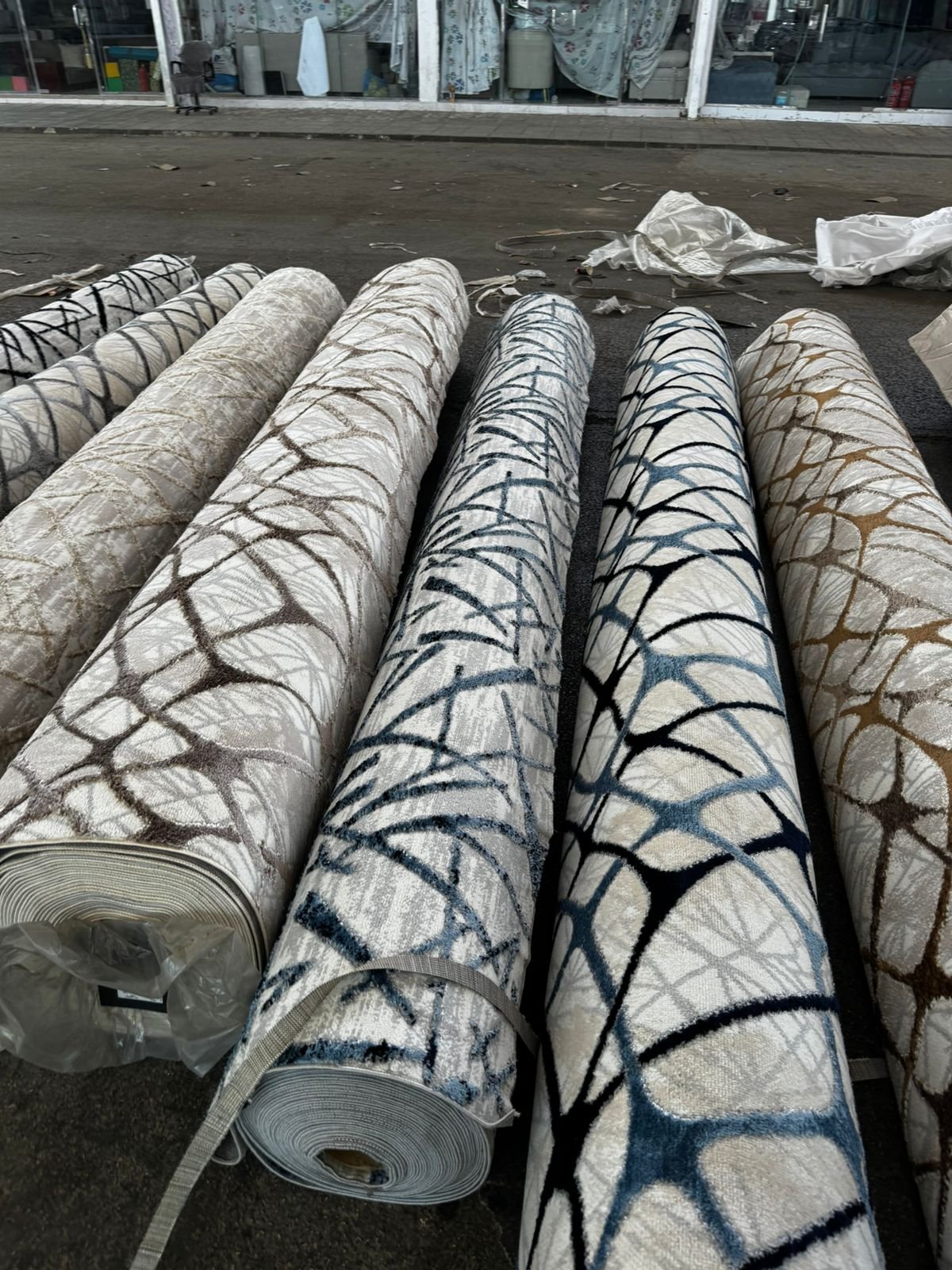 موكيت سجاد فاخر بجودة عالية من مفروشات وأرضيات السريع بالرياض